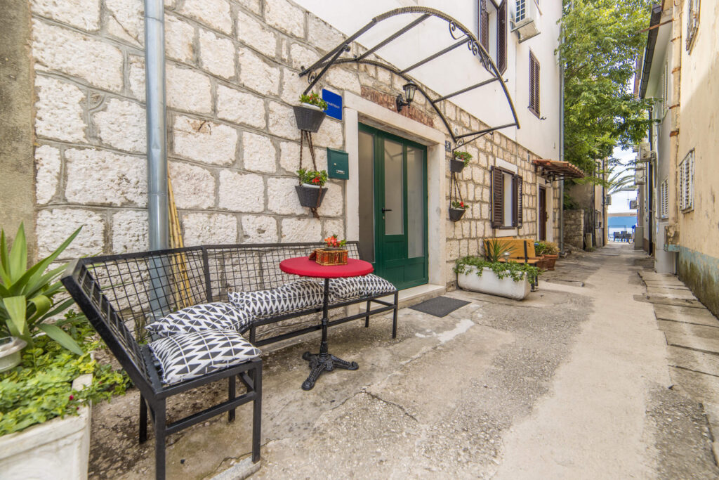 Apartments_Gajeta_near_sea_Gradac_Riviera_apartments_near_Makarska_01