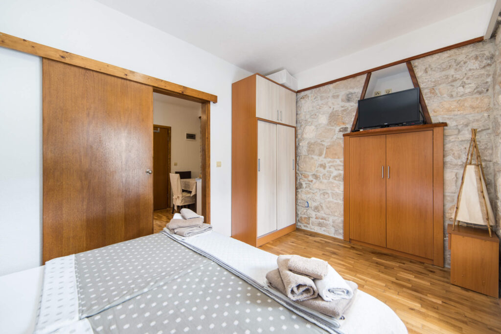 Apartments_Gajeta_near_sea_Gradac_Riviera_apartments_near_Makarska_30