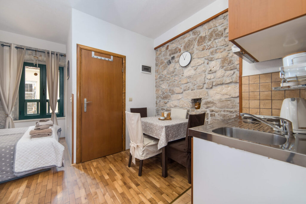 Apartments_Gajeta_near_sea_Gradac_Riviera_apartments_near_Makarska_31