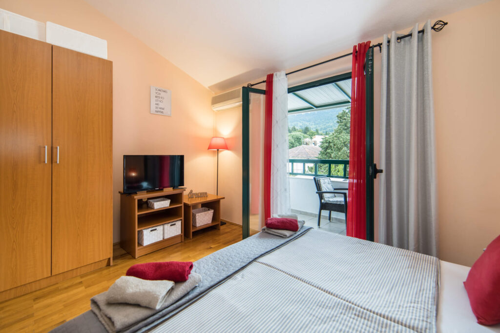 Apartments_Gajeta_near_sea_Gradac_Riviera_apartments_near_Makarska_46